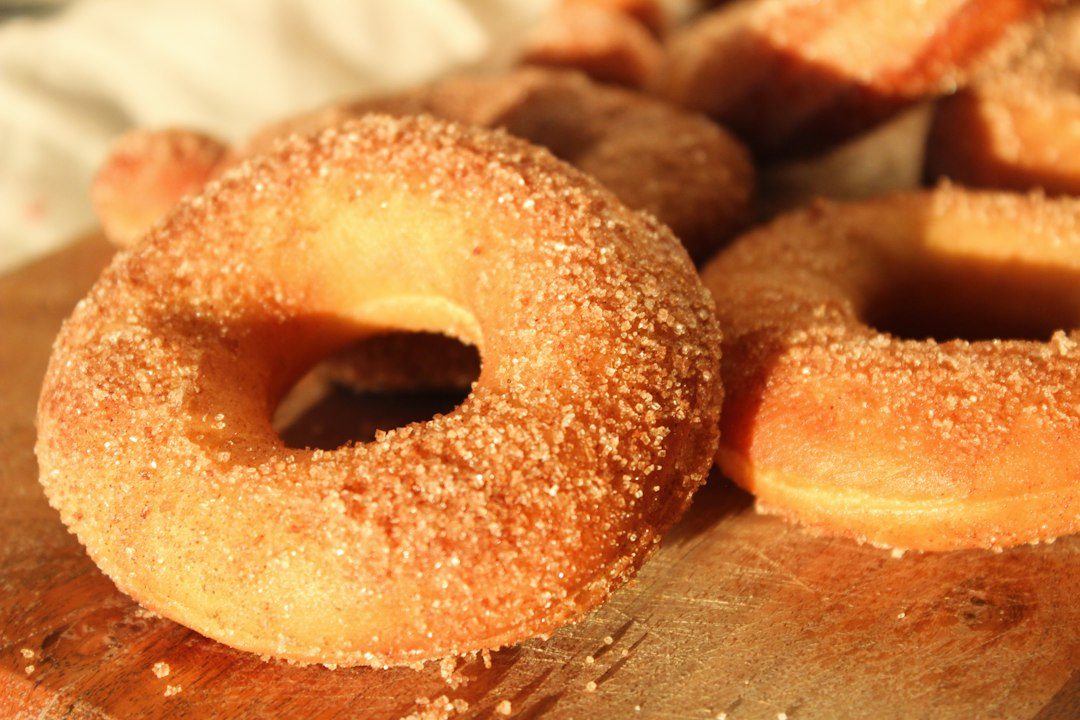 Rosquinhas caseiras cobertas com açúcar